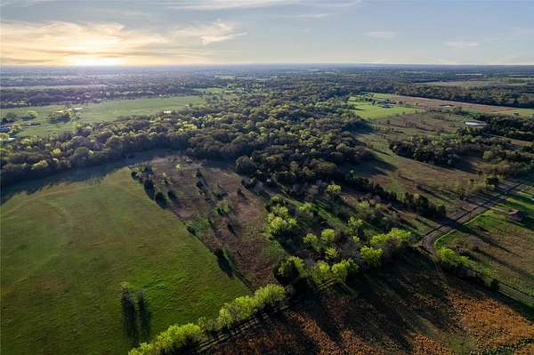 15.5 Acres of Land for Sale in Sulphur Springs, Texas