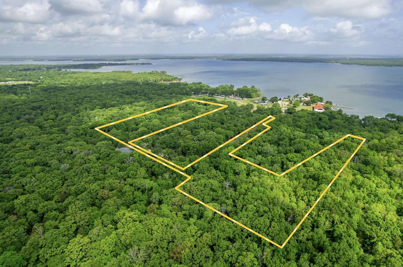 20.5 Acres of Recreational & Residential Land for Sale in Quinlan, Texas