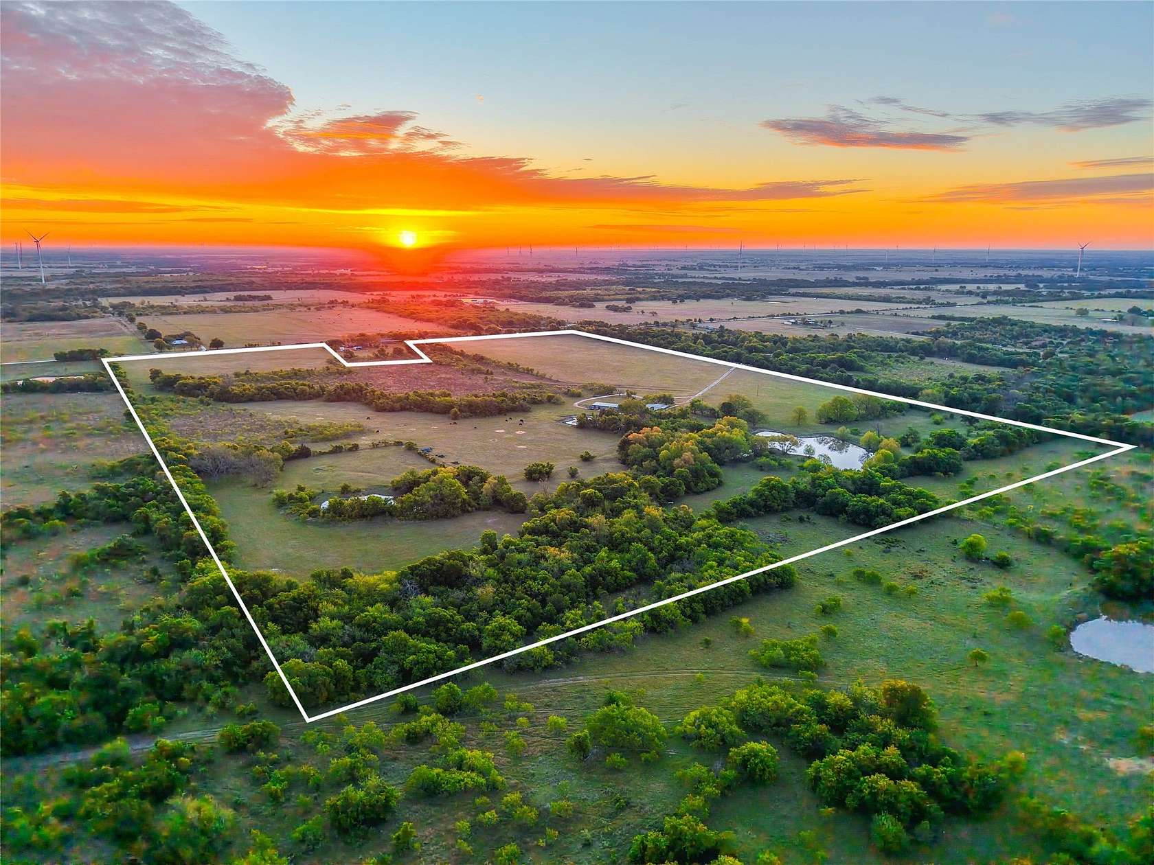 80.1 Acres of Recreational Land with Home for Sale in Hubbard, Texas