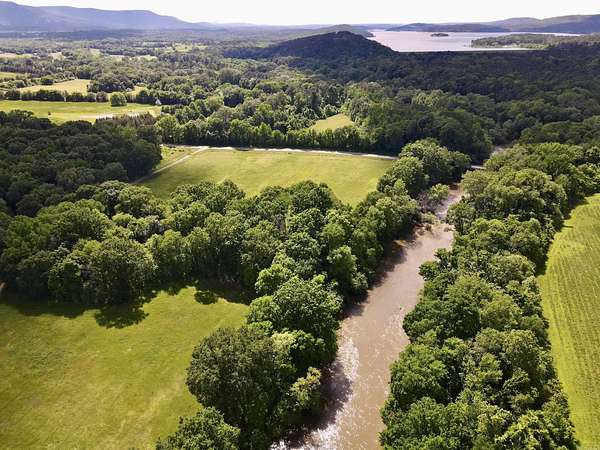 126 Acres of Recreational & Residential Land for Sale in Havana, Arkansas