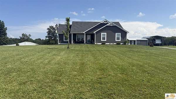1.67 Acres of Land with Home for Sale in Edmonton, Kentucky