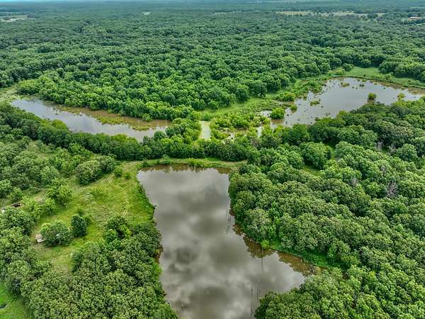 285 Acres of Land for Sale in Nevada, Missouri