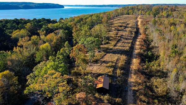 16 Acres of Recreational Land for Sale in Florence, Alabama