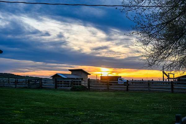 807 Acres of Land with Home for Sale in Burns, Oregon