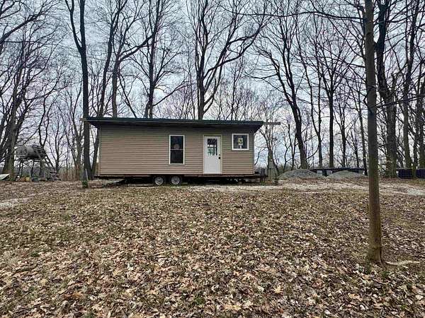 13 Acres of Recreational Land with Home for Sale in Grandview, Indiana