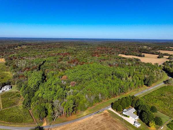 142 Acres of Recreational Land with Home for Sale in New Concord, Kentucky
