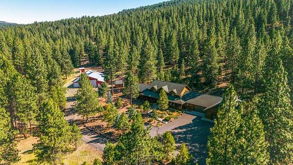 418 Acres of Recreational Land with Home for Sale in Klamath Falls, Oregon