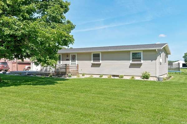 4.59 Acres of Land with Home for Sale in Auburn, Indiana