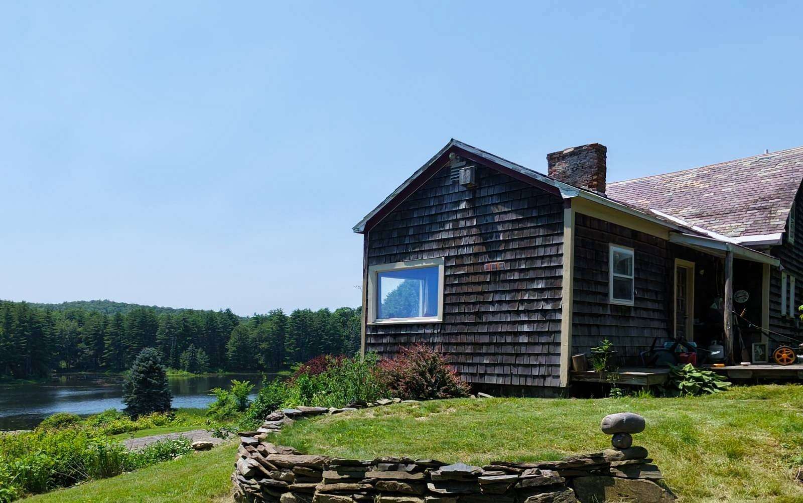 185 Acres of Land with Home for Sale in Hampton, New York