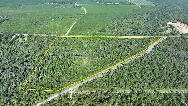 32 Acres of Recreational Land for Sale in Kinard, Florida