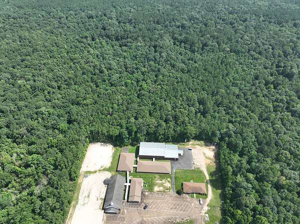 35 Acres of Recreational & Residential Land for Sale in Leesville, Louisiana