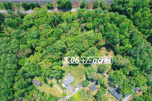 3 Acres of Residential Land for Sale in Saylorsburg, Pennsylvania