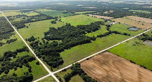 142 Acres of Land for Sale in Fredonia, Kansas