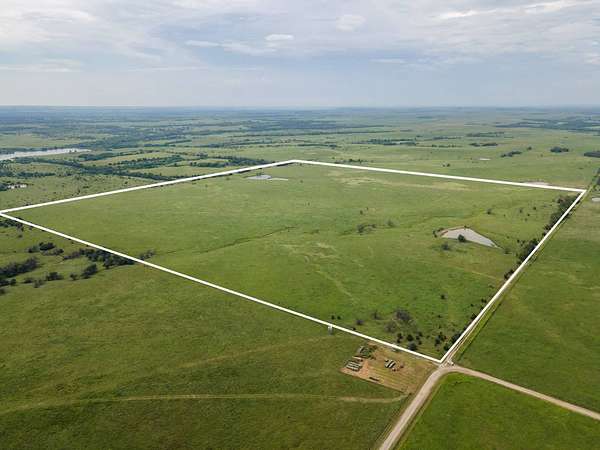 159 Acres of Land for Sale in Moline, Kansas