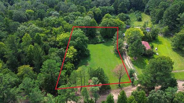 1 Acre of Residential Land for Sale in West Point, Mississippi