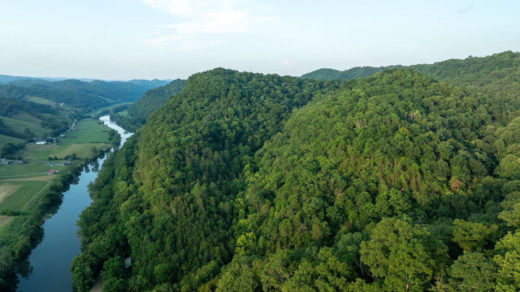 192 Acres of Land for Sale in Sneedville, Tennessee