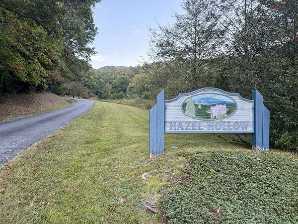 1 Acre of Land for Sale in Sylva, North Carolina