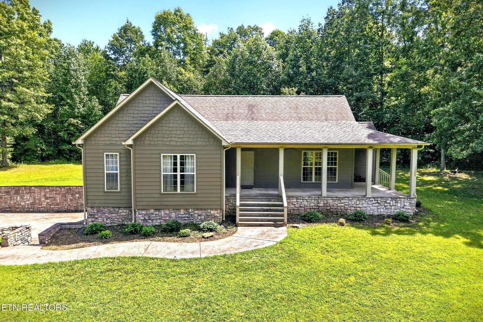 59.7 Acres of Land with Home for Sale in Crossville, Tennessee