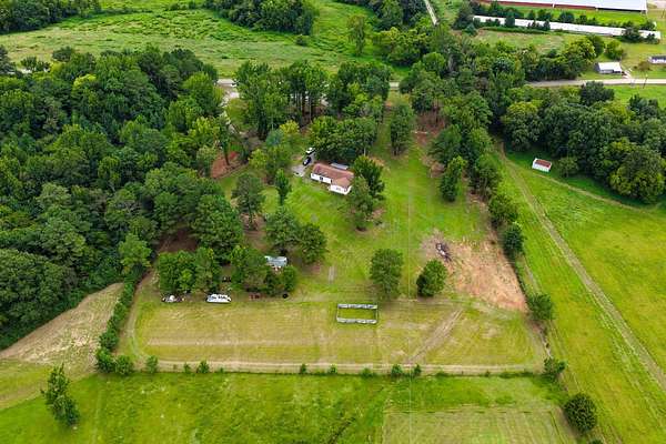 6 Acres of Land with Home for Sale in Somerville, Alabama
