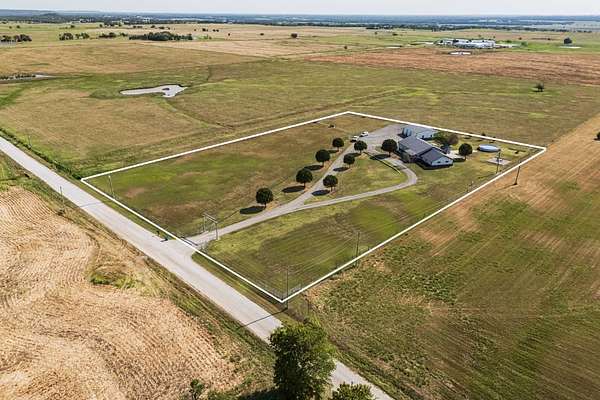 4.8 Acres of Land with Home for Sale in Independence, Kansas
