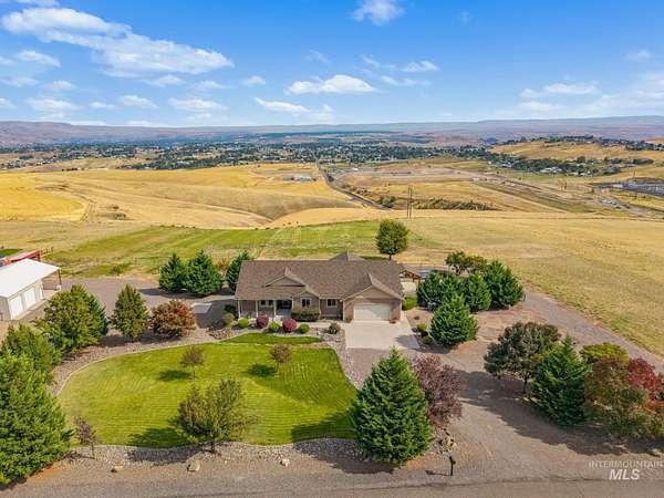 5 Acres of Land with Home for Sale in Clarkston, Washington