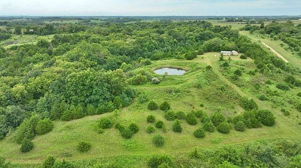 37 Acres of Recreational & Residential Land for Sale in Winigan, Missouri