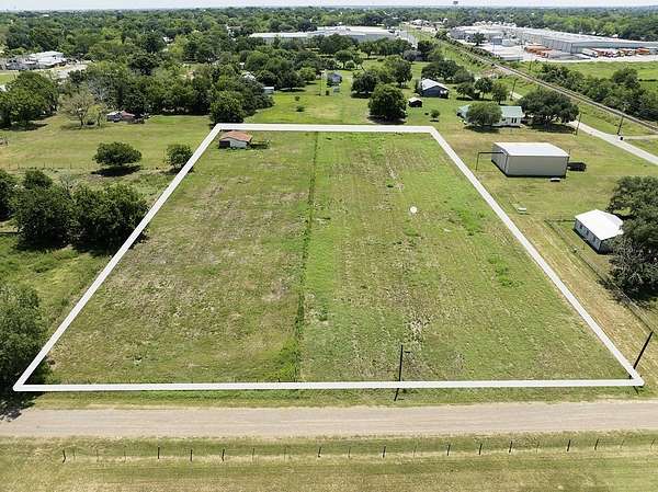 2.27 Acres of Mixed-Use Land for Sale in Schulenburg, Texas