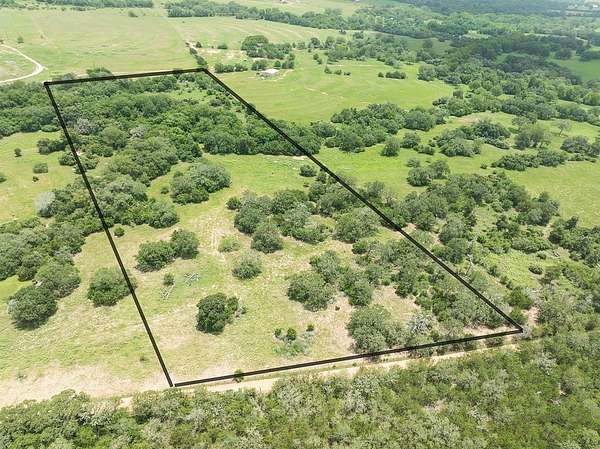 13.6 Acres of Land for Sale in Hallettsville, Texas