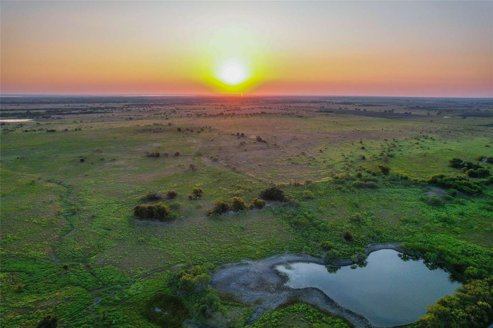 431 Acres of Recreational & Residential Land for Sale in Clifton, Texas
