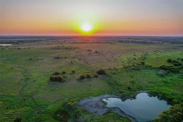 431 Acres of Recreational & Residential Land for Sale in Clifton, Texas