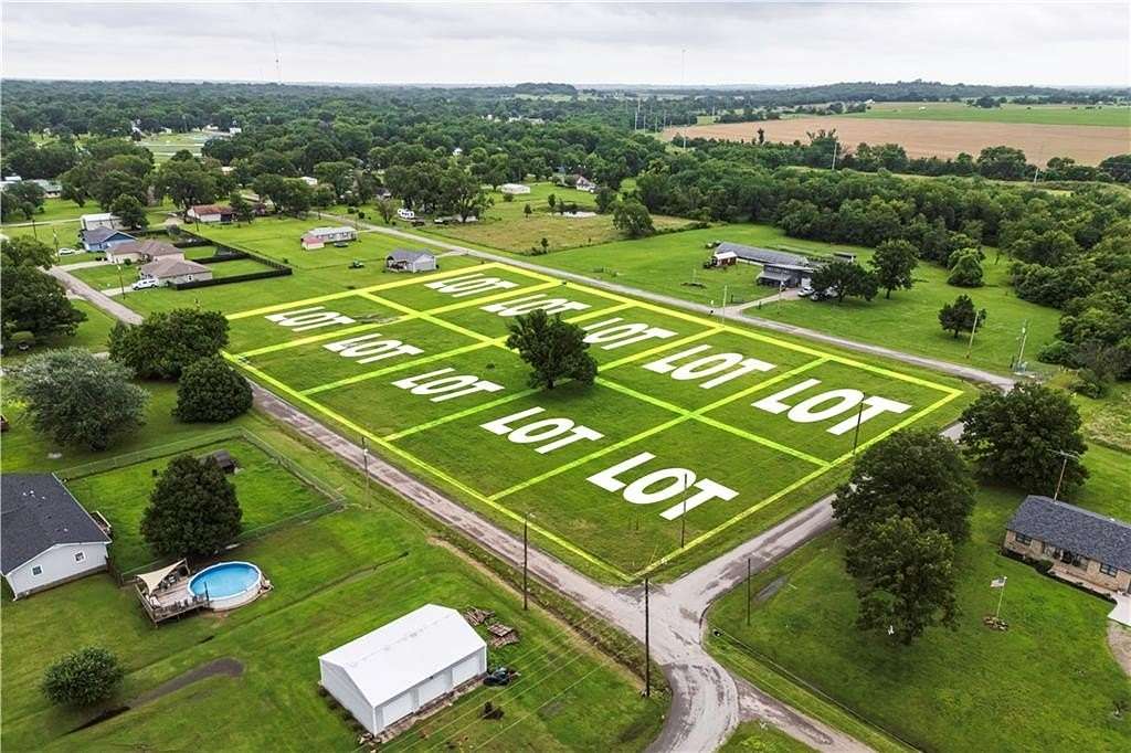 3.22 Acres of Residential Land for Sale in Cherryvale, Kansas