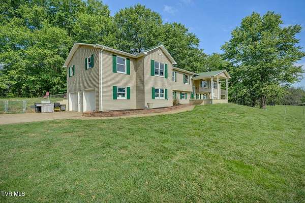 117 Acres of Land with Home for Sale in Greeneville, Tennessee