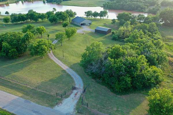 80 Acres of Recreational Land with Home for Sale in Paoli, Oklahoma