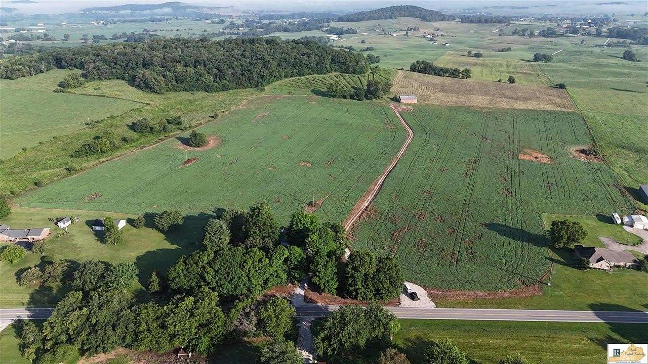 51 Acres of Land for Sale in Hardyville, Kentucky