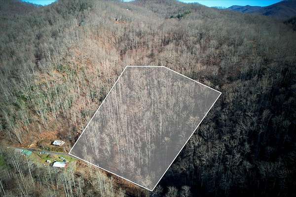 3.55 Acres of Land for Sale in Sylva, North Carolina