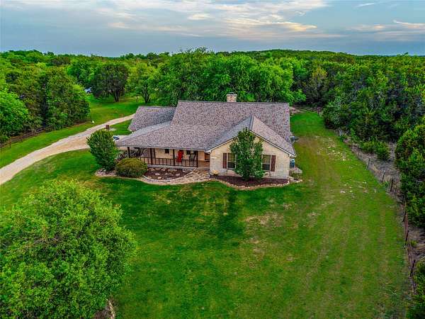 29.4 Acres of Recreational Land with Home for Sale in Clifton, Texas