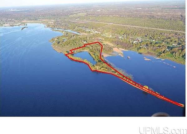 21.7 Acres of Recreational & Residential Land for Sale in Gladstone, Michigan