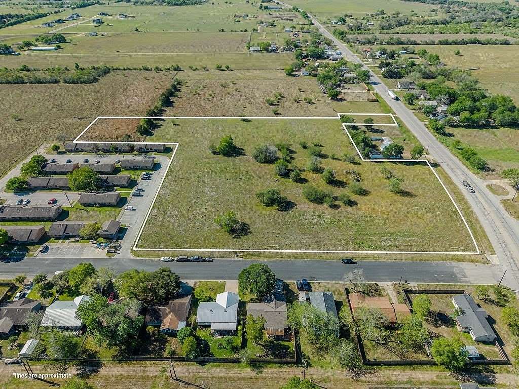 8 Acres of Commercial Land for Sale in Schulenburg, Texas