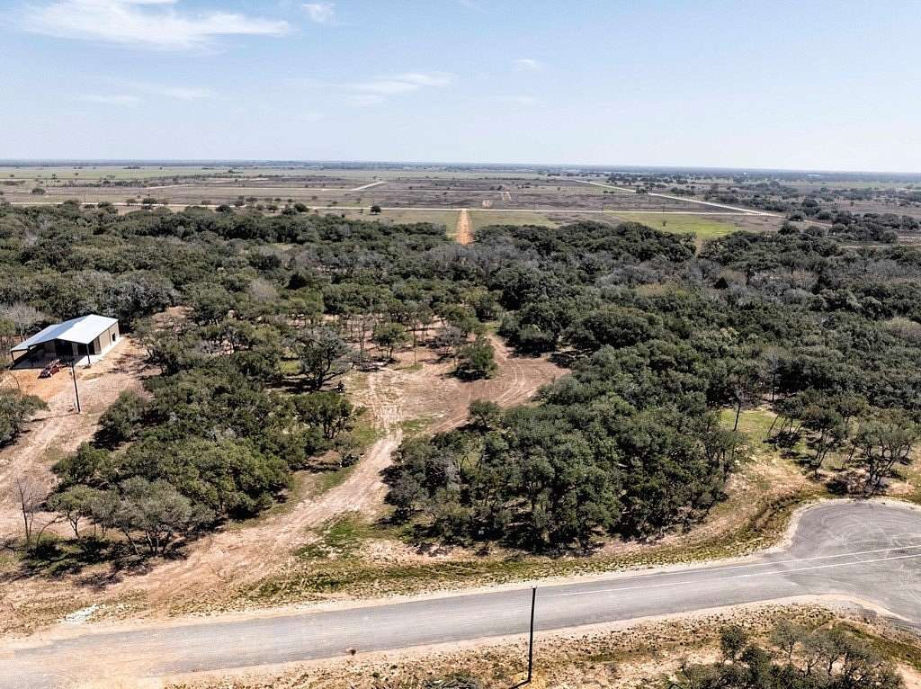 5 Acres of Land for Sale in Columbus, Texas