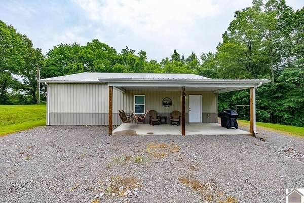93.3 Acres of Recreational Land with Home for Sale in Marion, Kentucky