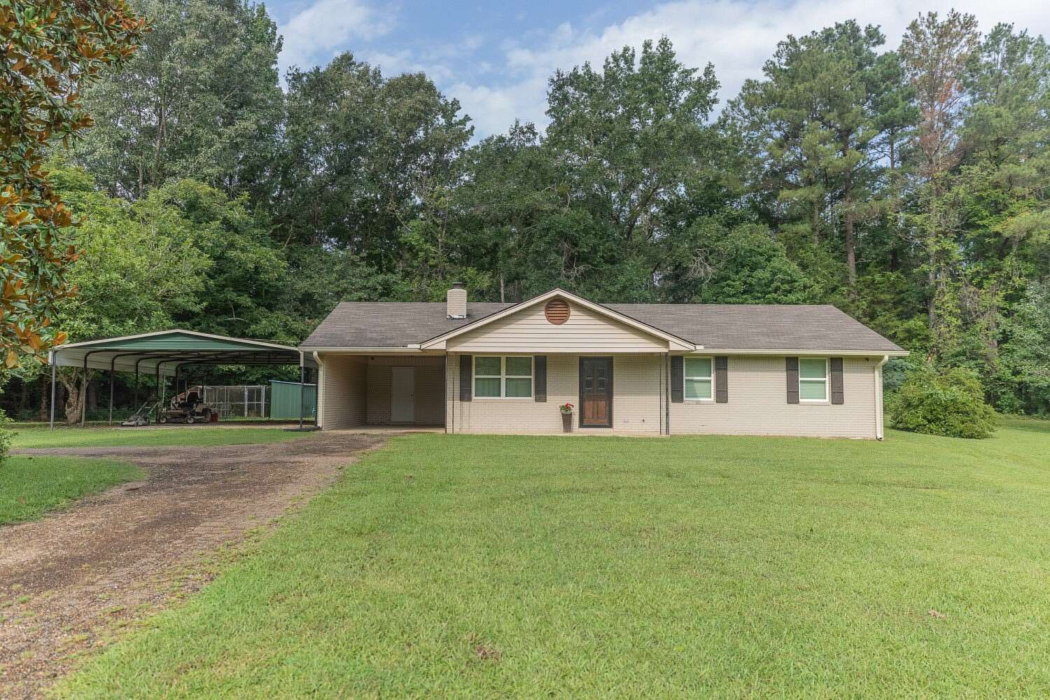 11.7 Acres of Recreational Land with Home for Sale in Vinton, Mississippi