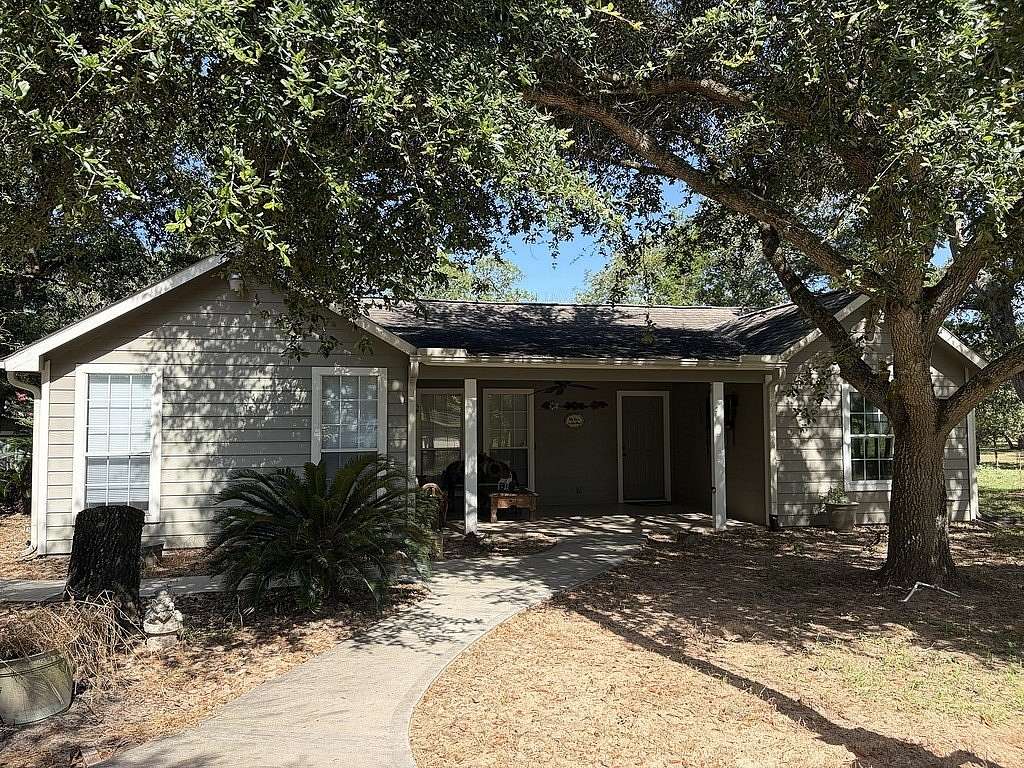 11.5 Acres of Recreational Land with Home for Sale in Hallettsville, Texas