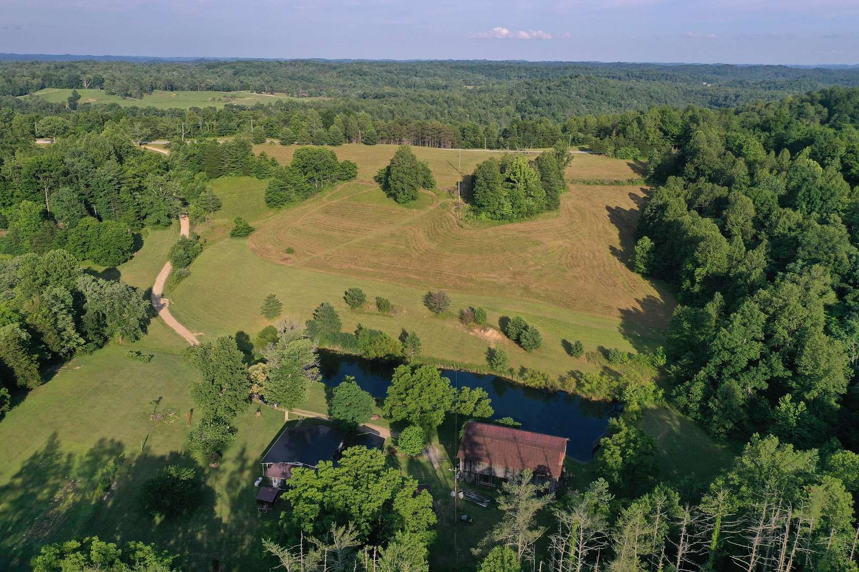 33 Acres of Land with Home for Sale in Beattyville, Kentucky