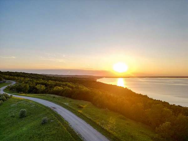 8 Acres of Residential Land for Sale in Crofton, Nebraska