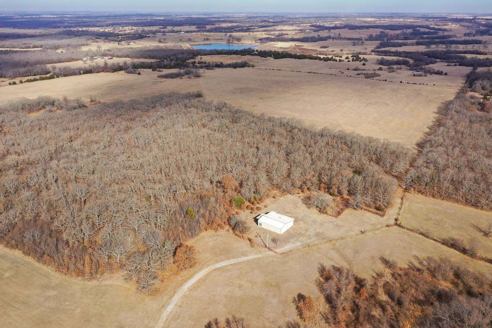 186 Acres of Land for Sale in Stratford, Oklahoma