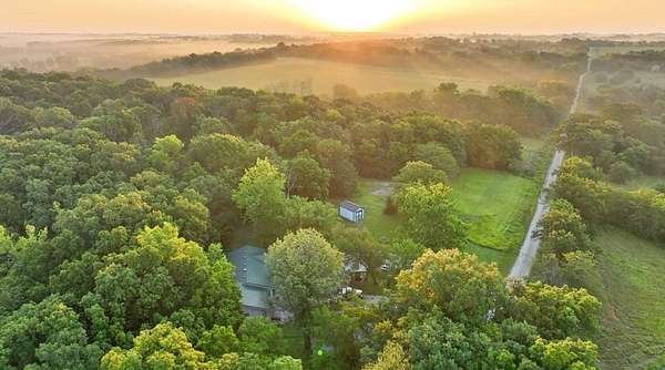 40 Acres of Land with Home for Sale in Princeton, Missouri