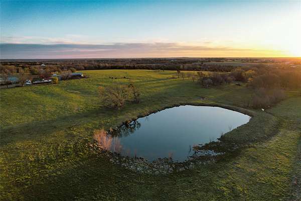 6 Acres of Mixed-Use Land for Sale in Howe, Texas