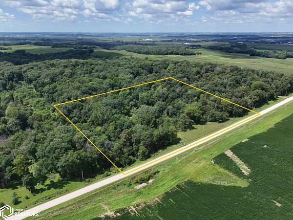 10 Acres of Recreational Land for Sale in Worthington, Iowa