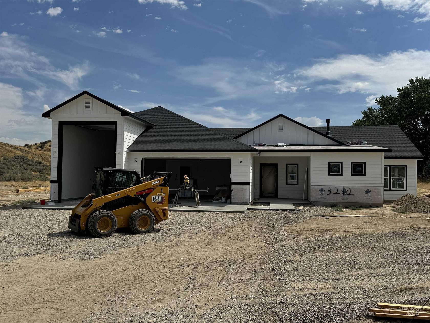 4.66 Acres of Land with Home for Sale in New Plymouth, Idaho
