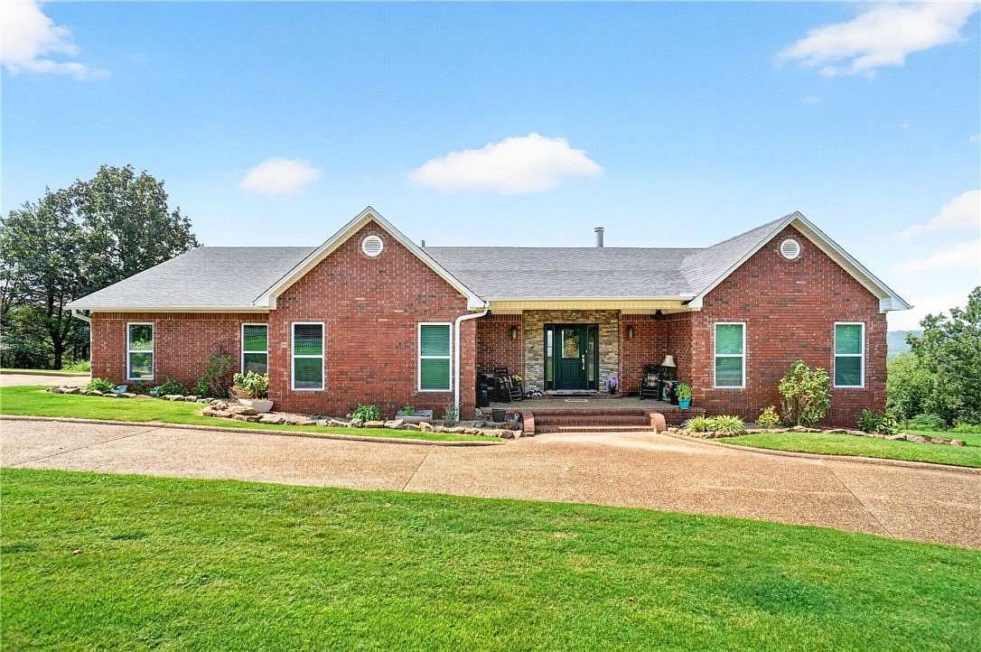 1.5 Acres of Land with Home for Sale in Russellville, Arkansas